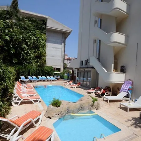 Szálloda Dora 4*