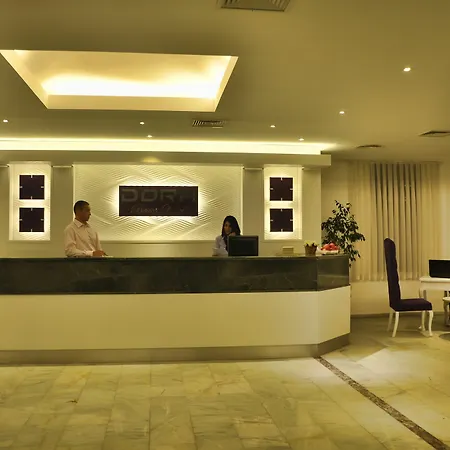 酒店 Dora 4*
